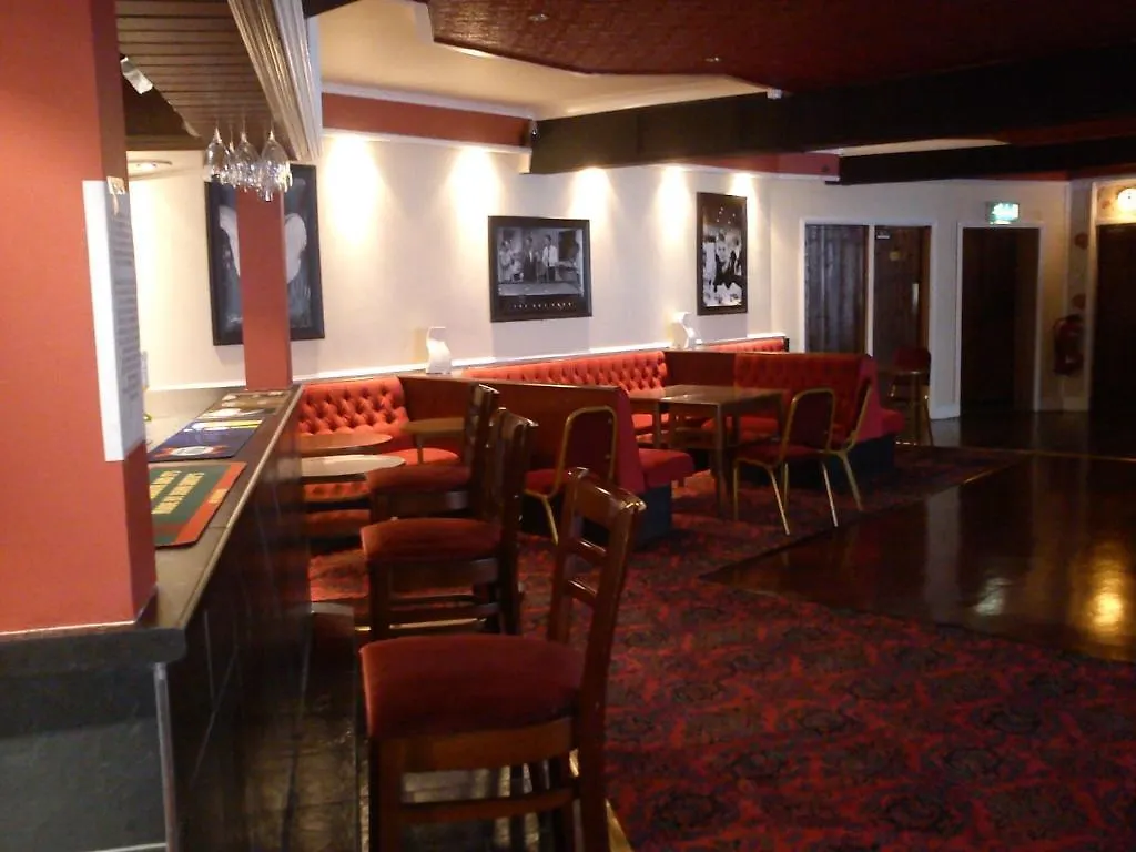 Hotel Avano - Pleasure Beach Blackpool 2*,