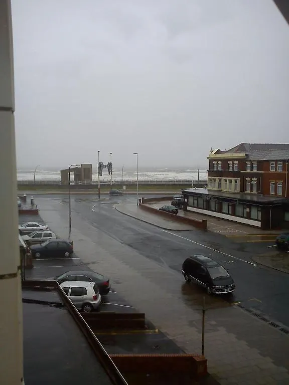 Hotel Avano - Pleasure Beach Blackpool